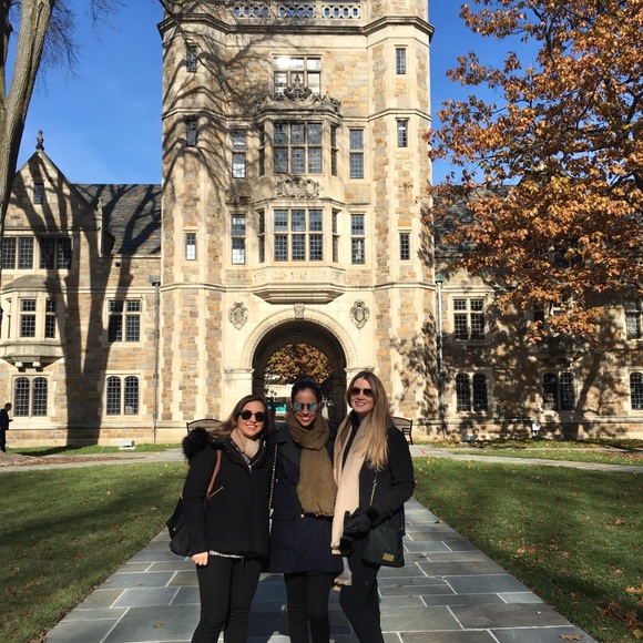 Meet your Posher, Lourdes - Picture 1 of 1